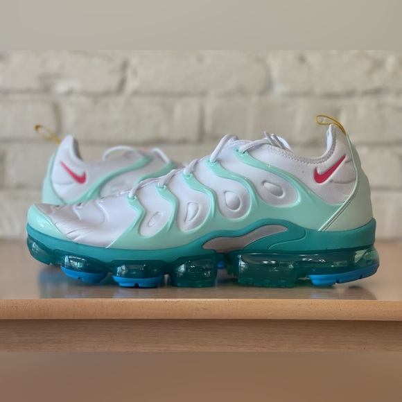 Nike Air VaporMax Plus Since 1972 Men’s Size 14 White Red Mint Green DQ7645-100 main image 8